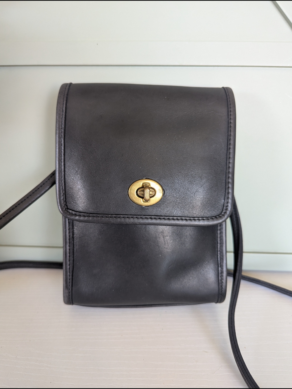 classic Vintage Coach Scooter Bag, a highly popular crossbody silhouette